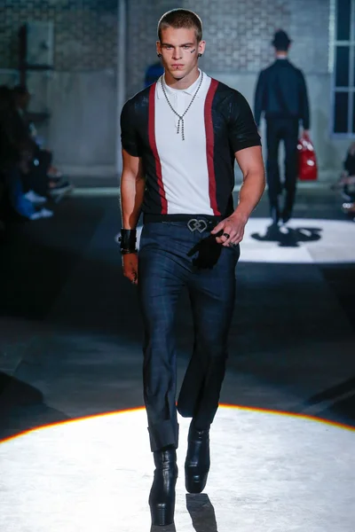 Look 4